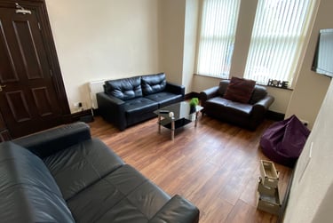 8 bed house, Conyngham road, Victoria park, Manchester, M145EA - Image 3